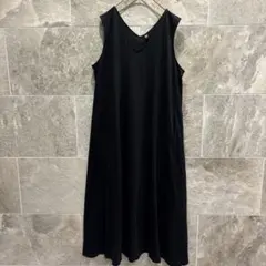 ユニクロ ロングワンピース L 黒 ノースリーブ Vネック ポケット 1573