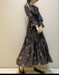 本日17時まで値下げ！LILY BROWN サテンワンピース