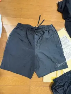 Nike 黒 ショートパンツ
