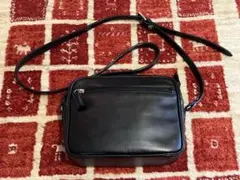 agnes b. ショルダーバッグ　レザー　ブラックのサムネイル