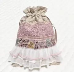 ハンドメイド　インド刺繍リボン　巾着　巾着バッグ　エンボス生地　ベージュ　ポーチ