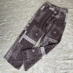 シーインSHEIN パンツ　ペイズリー　白×ブラウン XS 160/62