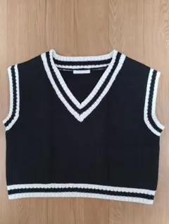 SPINNS Vネック ニットベスト
