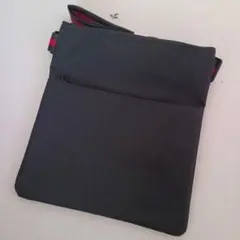 黒 ショルダー サコッシュ スクエア