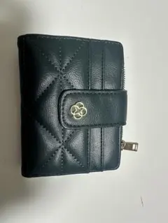 ダークグリーン キルティング 二つ折り財布