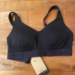 NIKE ブラック スポーツブラ Mサイズ