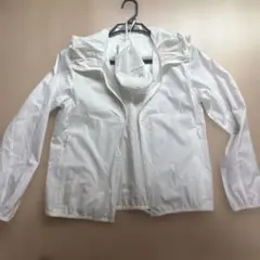 ユニクロ　ポケッタブルパーカー　白　S