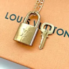 美品✨セリーヌ、南京錠ゴールド喜平レディースネックレス_859 美品✨セリーヌ、南京錠ゴールド喜平レディースネックレス_859 - メルカリ