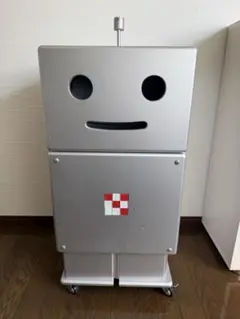動きます！【舞台小道具】猫型配膳ロボット - メルカリ