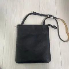 レザー　ショルダーバッグ　ブラック