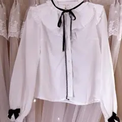 Secret Honey ラッフルブラウスのサムネイル