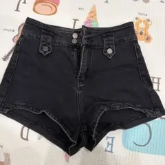 ブラックデニムハイウエストショートパンツ