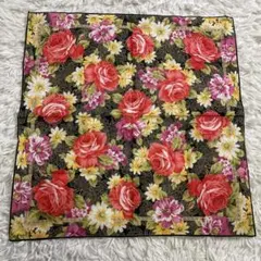 新品同様　美品　花柄ハンカチ　ランチマット　風呂敷　薔薇　バラ　黒　ボタニカル
