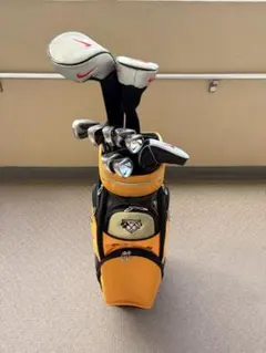 NIKEスリングショット 10本セット & TaylorMadeキャディバッグのサムネイル