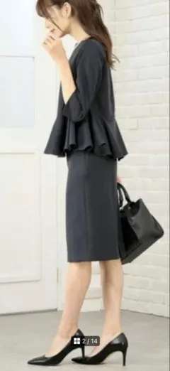 DRESSLABドレスラボ セットアップ　ネイビー　ペブラム　お受験通勤保護者会のサムネイル