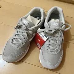 タグ付き新品★ニューバランス515　スニーカー　グレー　25.5cm