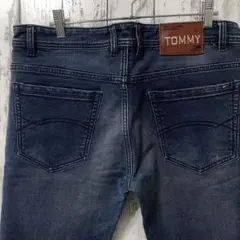 Item thumbnail for item 922860a2-91d9-4206-8a8c-79e175d5d7ce