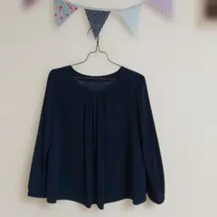 NATURAL BEAUTY BASIC　ネイビー プリーツ長袖ブラウス