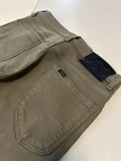 LEE カーキデニム　タイトストレート　サイズ27