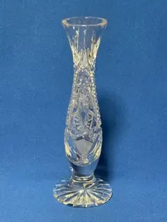 ボヘミアグラスの花瓶（一輪挿し）