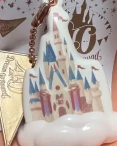 ディズニーリゾート　40周年 カプセルトイ　シンデレラ城クッション