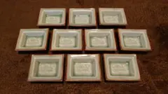李朝　青磁　豆皿　角皿　陽刻　鳥の図　１０客 李朝 青磁 豆皿 角皿 陽刻 鳥の図 10客 - メルカリ