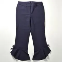 TO BE CHIC 三陽商会 裾フリル リボン クロップドパンツ ネイビーのサムネイル