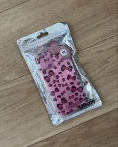 SPINNS iPhone 15 ケース レオパード柄 リボン付き ハローキティ