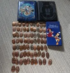 ディズニー スーベニアメダル コレクションブック （メダル43枚入り