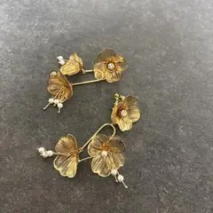 花モチーフ ゴールド イヤリング