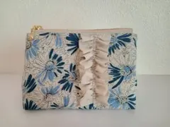 花柄フリルポーチ ブルー　ハンドメイド