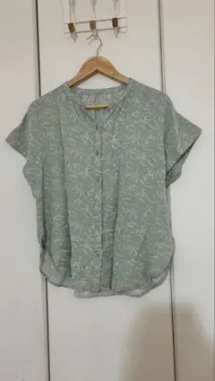 花柄半袖シャツ 青緑色