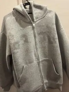 ジップフーディー