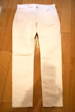 ユニクロ ウルトラストレッチ カラージーンズ ホワイト S