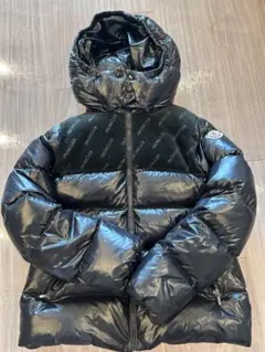 MONCLER ブラックダウンジャケット