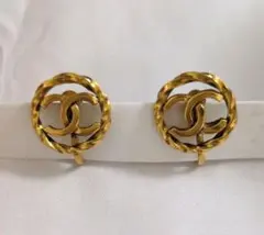 CHANEL ココマーク イヤリング ゴールドカラーのサムネイル