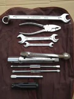 GT380希少廃盤純正工具とバンド - メルカリ