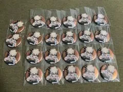 爆豪勝己 スーツ 缶バッジ 31個 - メルカリ