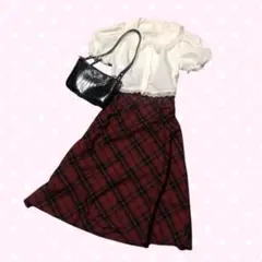 UNIQLO 赤と黒のチェック柄フレアスカート 清楚系