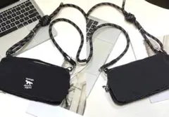 【人気】メゾンキツネ × Topologie ボトルサコッシュ バッグ ブラック