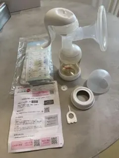 Pigeon搾乳機　手動　哺乳瓶、母乳バッグ付き