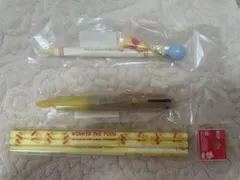 Winnie the Pooh シャーペン　鉛筆　三色ボールペン　セット