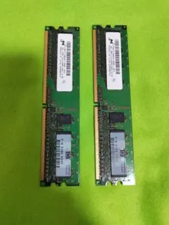 デスクトップパソコン用の1GB DDR2 RAMモジュールです。