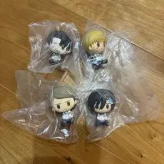 進撃の巨人 一番くじ ちょこのっこフィギュア ＆缶バッジ＆アクスタ