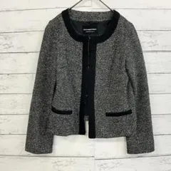 ストロベリーフィールズ ツイード ジャケット 黒 白 ノーカラー フリル 上品のサムネイル
