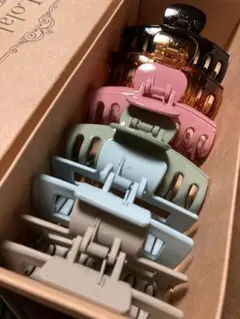 ヘアアクセサリー　髪留め　クリップ　レディース 女の子　髪飾り　髪　新品未使用