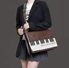 ピアノ 鍵盤 バッグ ショルダー ブラウン 音楽モチーフ 新品 - メルカリ