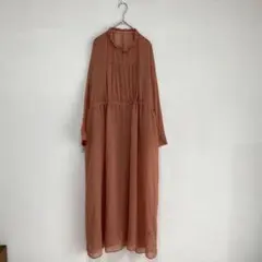 【KBF+】ロングワンピース ギャザー　フリルネック　長袖　シアー　ウエスト絞りのサムネイル