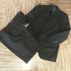 メンズ スーツ セットアップ 黒に焦茶 のストライプ　フォーマル　ビジネス