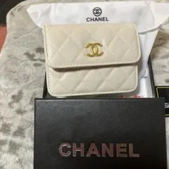 CHANEL 三つ折り財布 ホワイトのサムネイル